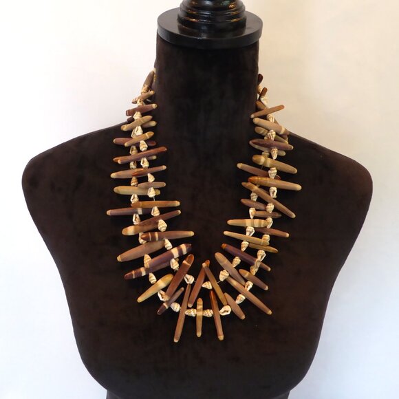 VINTAGE 48” NATURAL SEA URCHIN SPINES & NASSA SHELL NECKLACE LEI (PRE-OWNED) - Picture 1 of 10